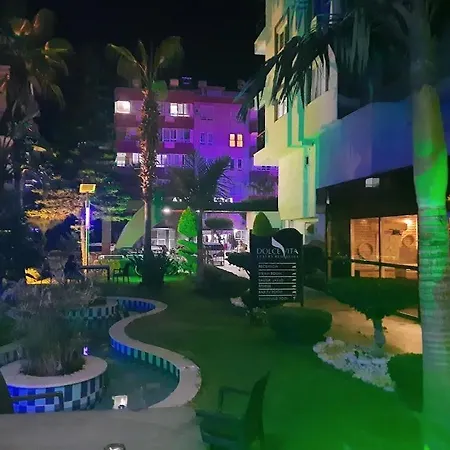 Luxury Apartment *